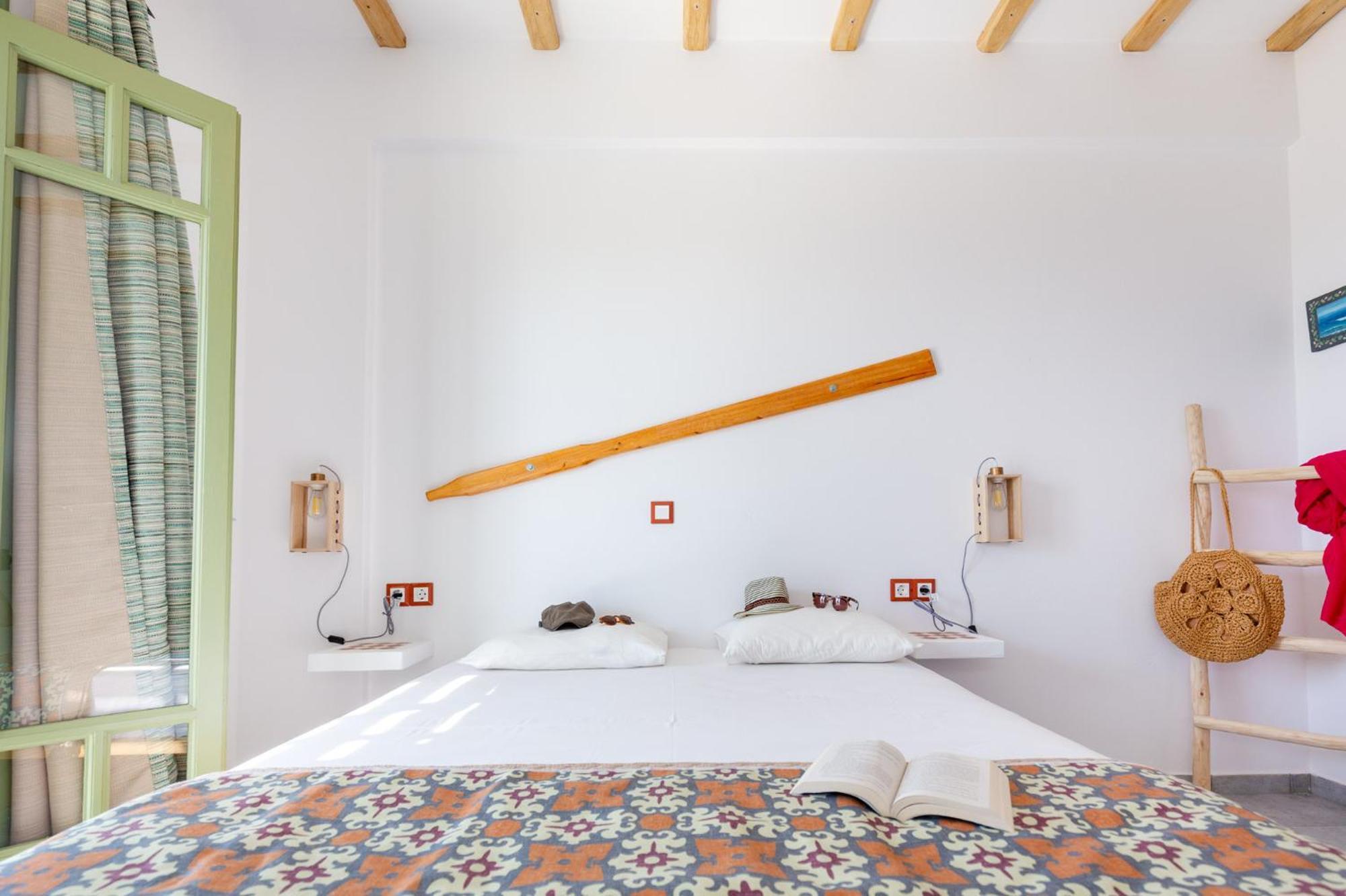 Ailouros Summer Hotel Schoinoussa Bagian luar foto