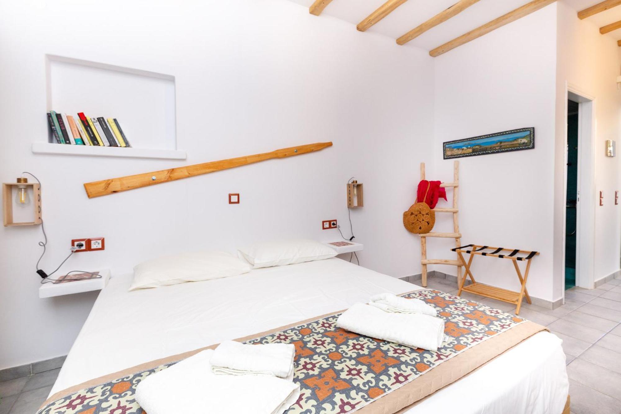 Ailouros Summer Hotel Schoinoussa Bagian luar foto