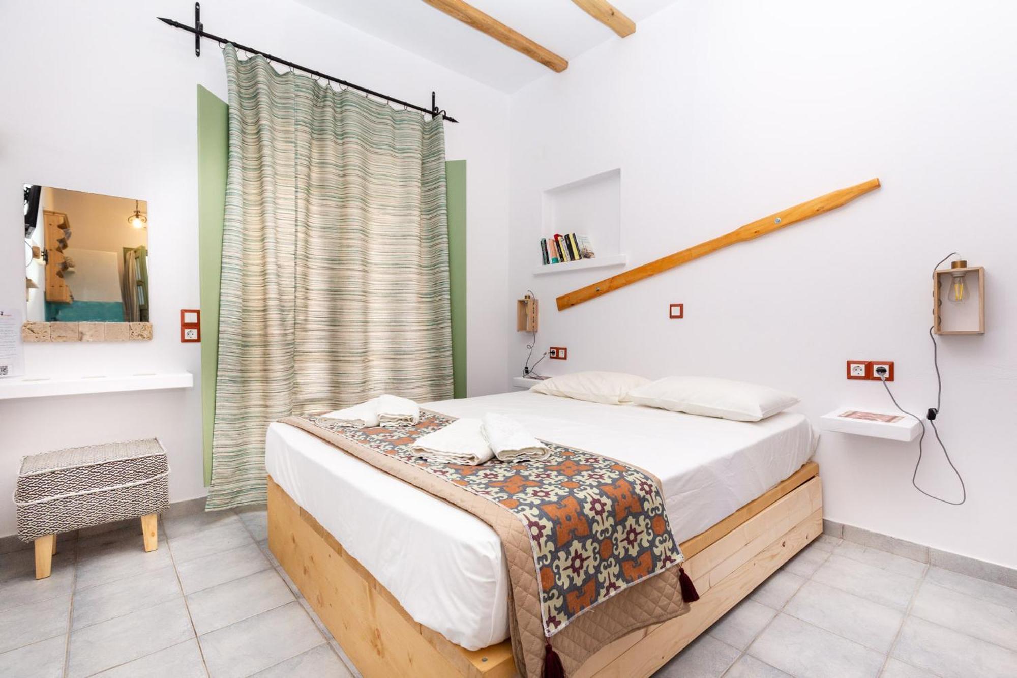 Ailouros Summer Hotel Schoinoussa Bagian luar foto