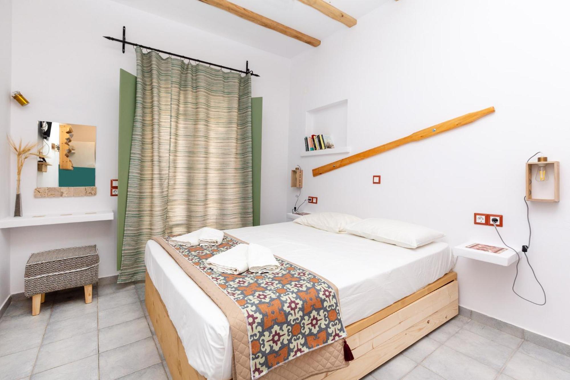 Ailouros Summer Hotel Schoinoussa Bagian luar foto