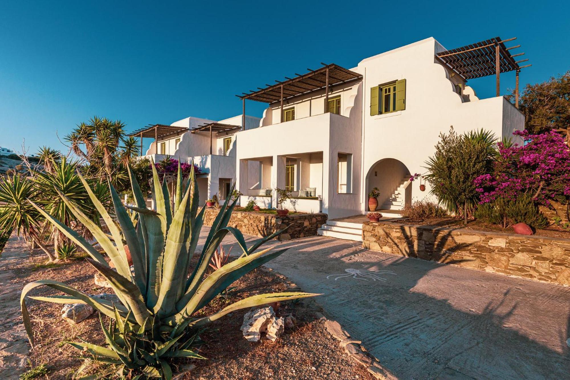 Ailouros Summer Hotel Schoinoussa Bagian luar foto