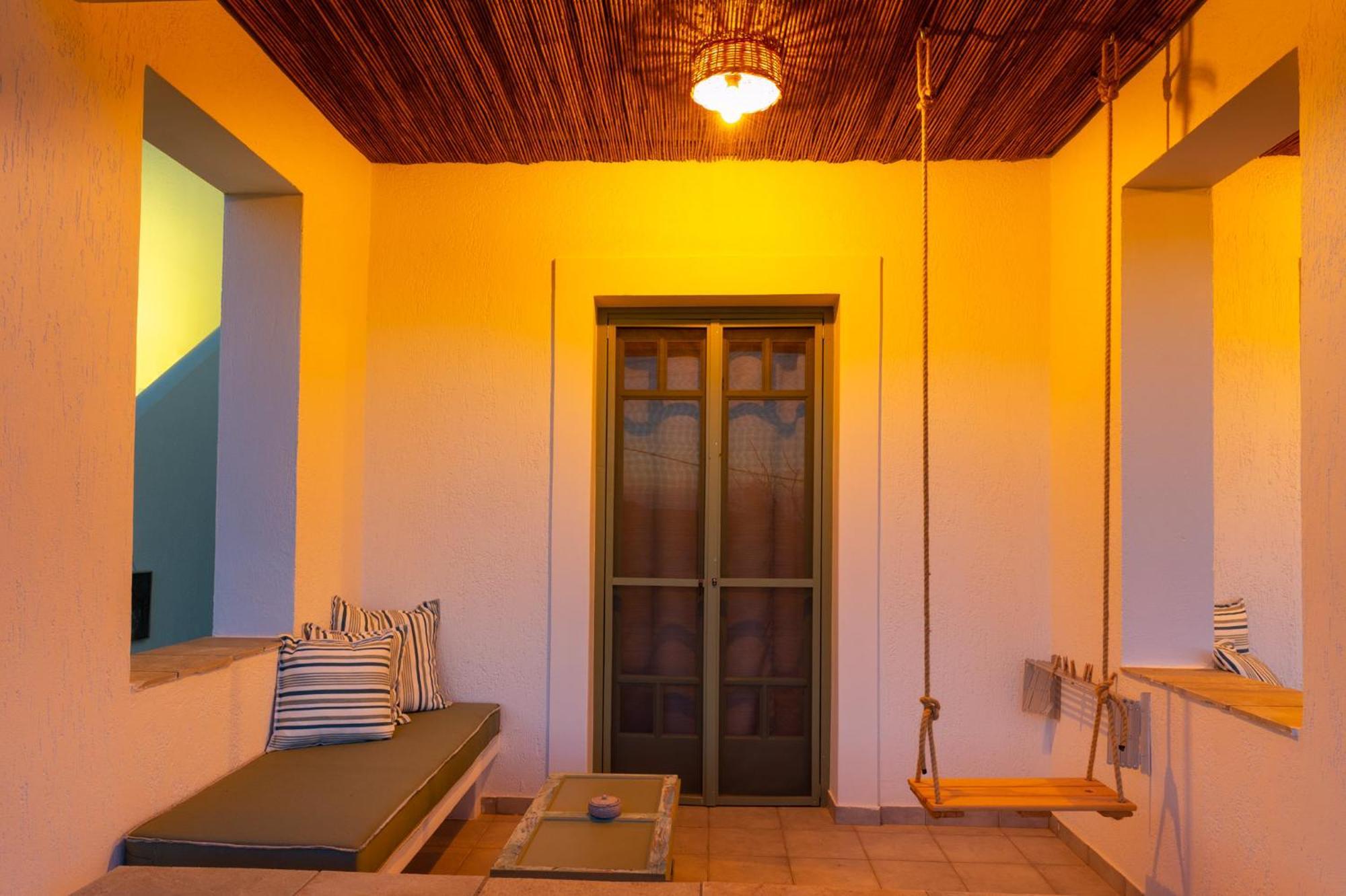 Ailouros Summer Hotel Schoinoussa Bagian luar foto